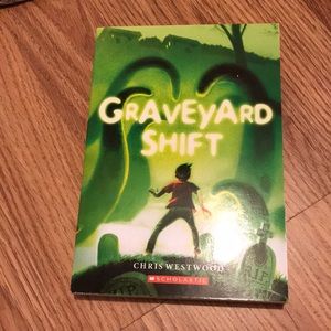 NWOT Graveyard Shift Book
